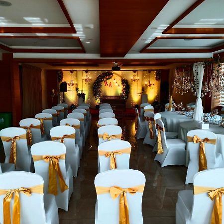 River Terrace Resort&Spa Kochi Buitenkant foto