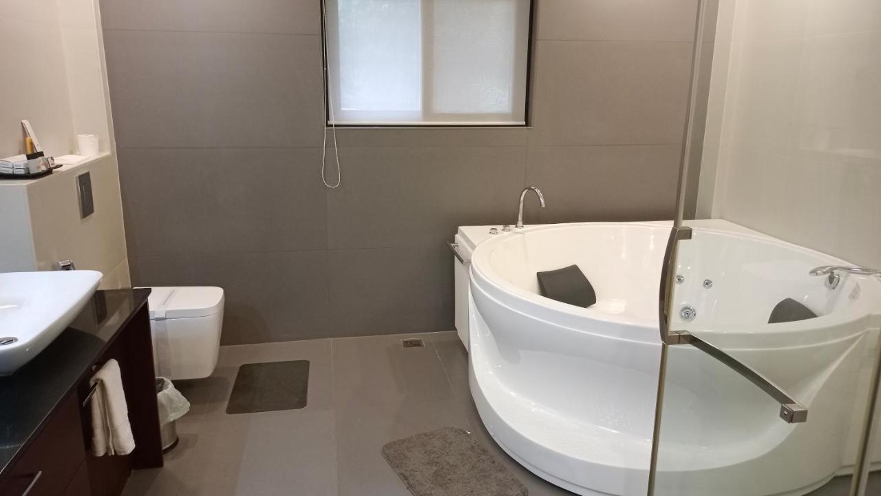 River Terrace Resort&Spa Kochi Buitenkant foto
