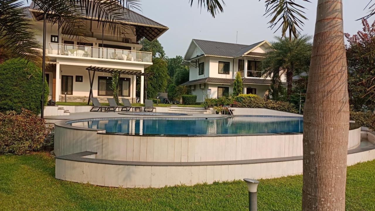 River Terrace Resort&Spa Kochi Buitenkant foto