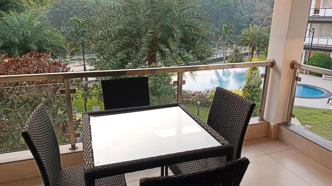 River Terrace Resort&Spa Kochi Buitenkant foto